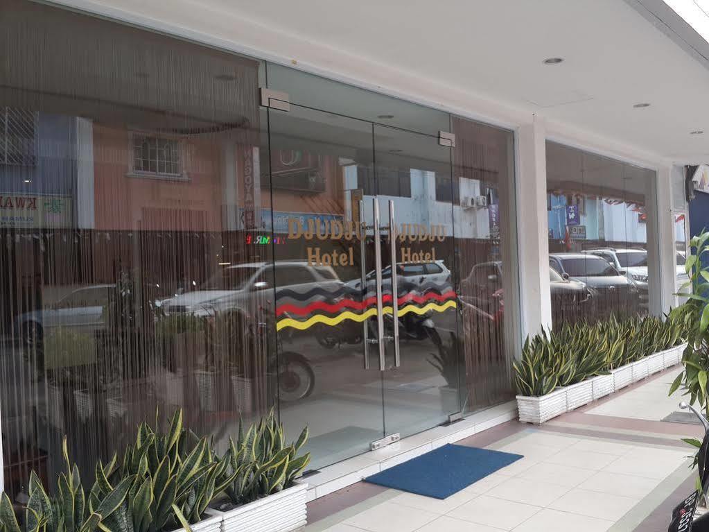 Dju Dju Hotel Batam Exterior foto