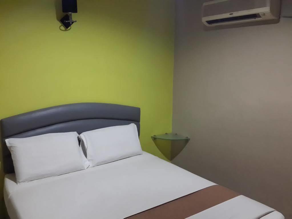 Dju Dju Hotel Batam Exterior foto